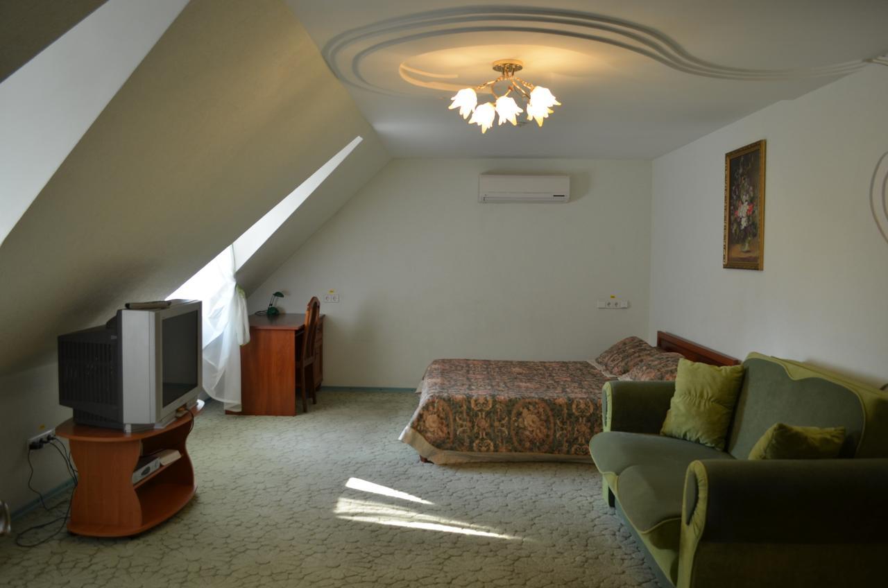 Kozatska Zastava Motel โครโปนิตสกี ภายนอก รูปภาพ