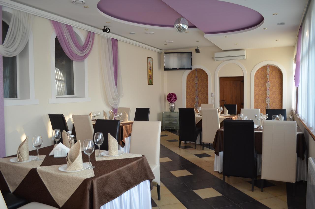 Kozatska Zastava Motel โครโปนิตสกี ภายนอก รูปภาพ