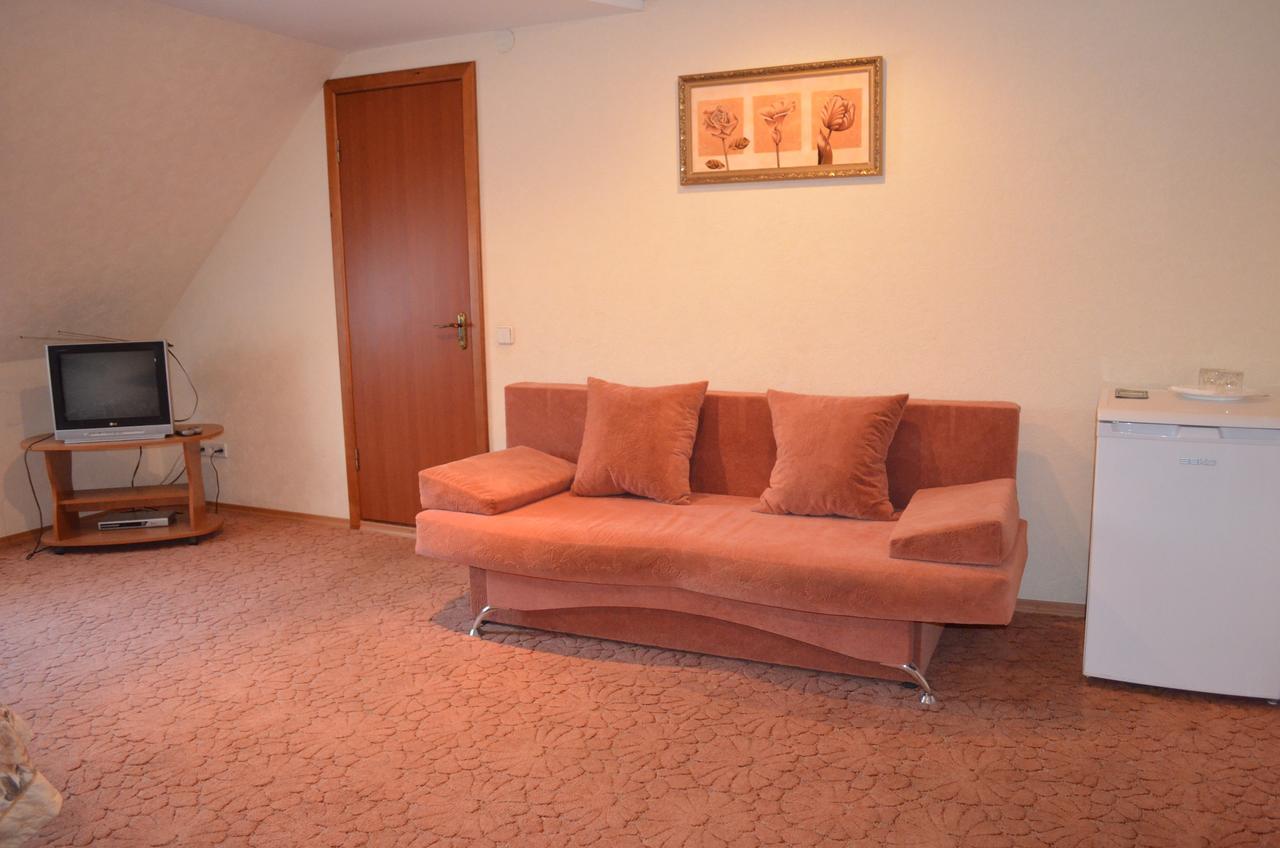 Kozatska Zastava Motel โครโปนิตสกี ภายนอก รูปภาพ