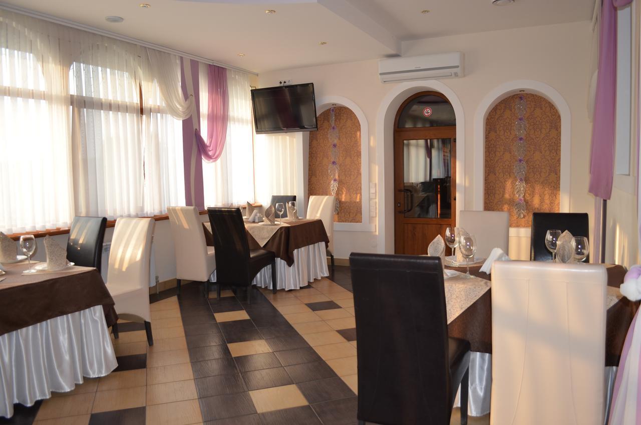 Kozatska Zastava Motel โครโปนิตสกี ภายนอก รูปภาพ